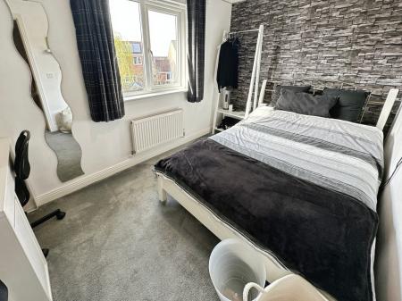 6 bedroom Detached house for sale in Hopwood Lane, Burton-on-Trent, DE14