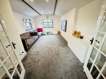 3 bedroom Semi-detached house for sale in Belvedere Road, Burton-on-Trent, DE13