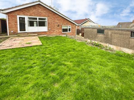 2 bedroom Detached bungalow for sale in Hillsdale Road, Winshill, Burton-on-Trent, DE15