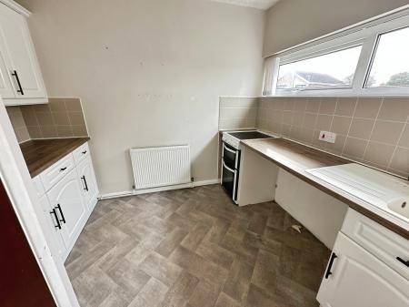 2 bedroom Detached bungalow for sale in Hillsdale Road, Winshill, Burton-on-Trent, DE15