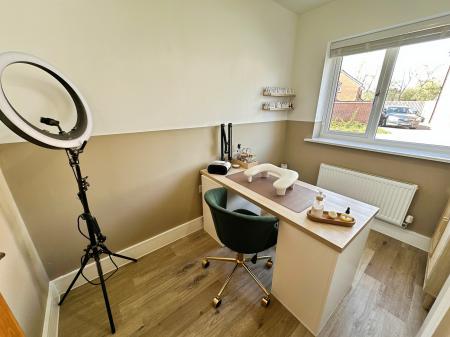 4 bedroom Detached house for sale in Rowan Drive, Branston, Burton-on-Trent, DE14