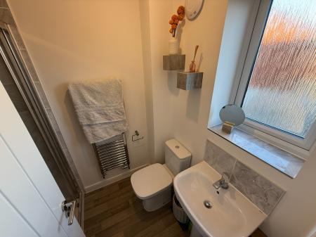 3 bedroom Semi-detached house to let in Stirling Road, Woodville, DE11