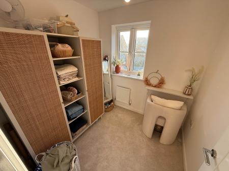 3 bedroom Semi-detached house to let in Stirling Road, Woodville, DE11