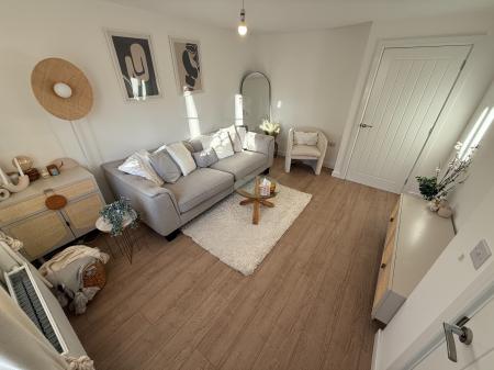 3 bedroom Semi-detached house to let in Stirling Road, Woodville, DE11