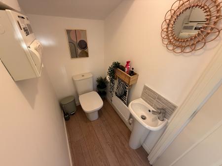 3 bedroom Semi-detached house to let in Stirling Road, Woodville, DE11