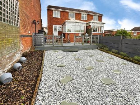 3 bedroom Semi-detached house for sale in Windmill Street, Swadlincote, DE11