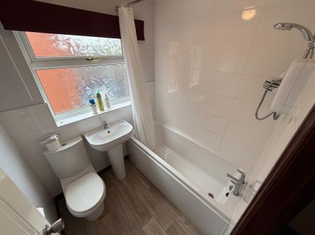 2 bedroom Semi-detached house to let in Saxon Grove, Willington, DE65