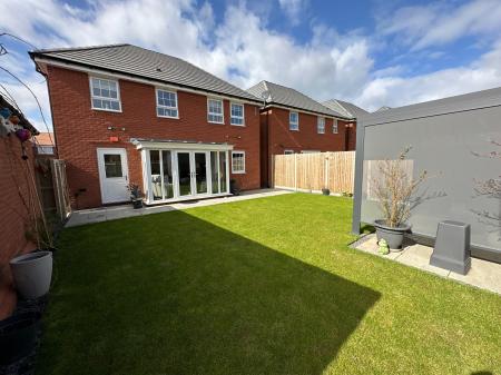 4 bedroom Detached house for sale in Marley Way, Drakelow, Burton-on-Trent, DE15