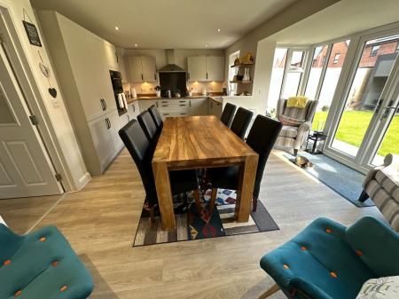 4 bedroom Detached house for sale in Marley Way, Drakelow, Burton-on-Trent, DE15