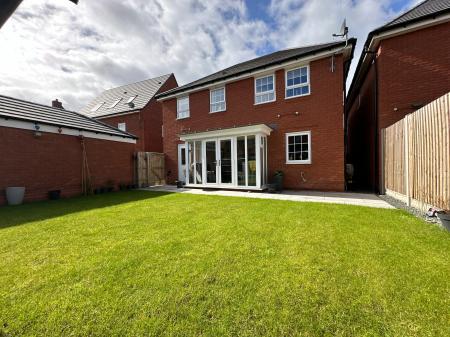 4 bedroom Detached house for sale in Marley Way, Drakelow, Burton-on-Trent, DE15