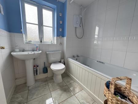 3 bedroom Town house for sale in Victoria Drive, Woodville, Swadlincote, Derbyshire, DE11