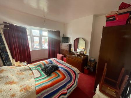 3 bedroom Semi-detached house for sale in Mead Walk, Stapenhill, Burton-on-Trent, DE15