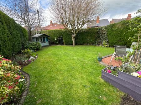 3 bedroom Character Property for sale in Eton Road, Burton-on-Trent, DE14