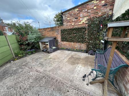 3 bedroom Character Property for sale in Eton Road, Burton-on-Trent, DE14