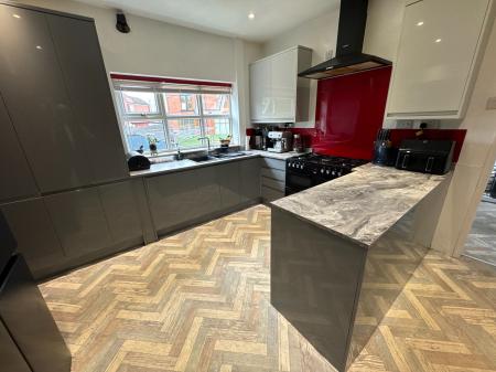 3 bedroom Character Property for sale in Eton Road, Burton-on-Trent, DE14