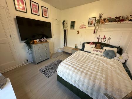 3 bedroom Character Property for sale in Eton Road, Burton-on-Trent, DE14