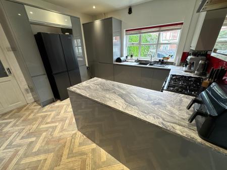 3 bedroom Character Property for sale in Eton Road, Burton-on-Trent, DE14