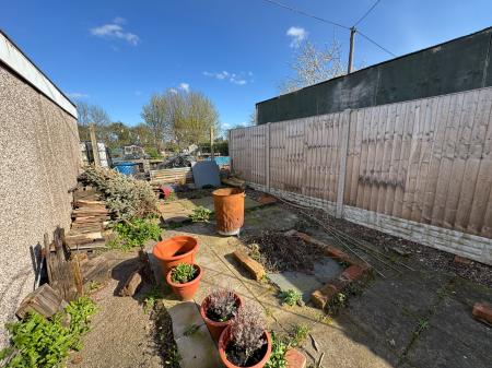 2 bedroom Terraced House to let in Wetmore Road, Burton-On-Trent, DE14