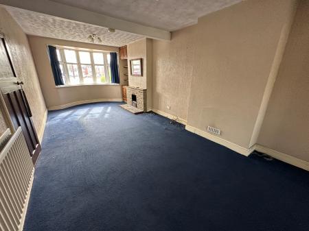 4 bedroom Semi-detached house for sale in Bretlands Way, Stapenhill, Burton-on-Trent, DE15