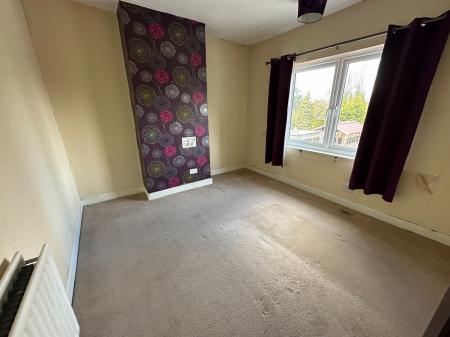 4 bedroom Semi-detached house for sale in Bretlands Way, Stapenhill, Burton-on-Trent, DE15