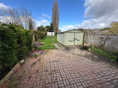 4 bedroom Semi-detached house for sale in Bretlands Way, Stapenhill, Burton-on-Trent, DE15