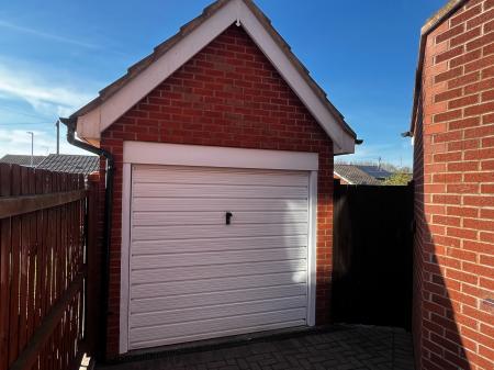 3 bedroom Semi-detached house for sale in Waverley Lane, Burton-on-Trent, DE14