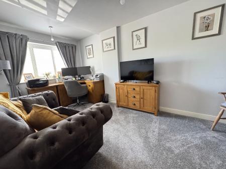 4 bedroom Detached house for sale in Thistle Close, Woodville, Swadlincote, Derbyshire, DE11
