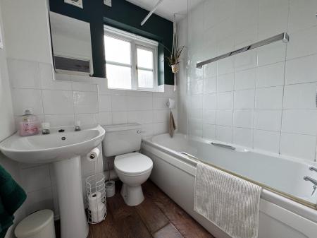 3 bedroom Town house for sale in Caraway Drive, Branston, Burton-on-Trent, DE14