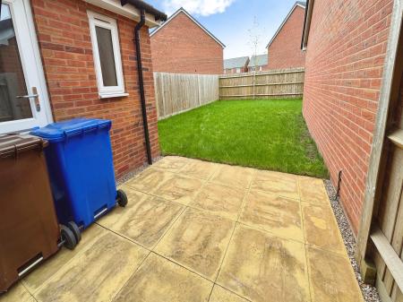 4 bedroom Semi-detached house for sale in Rowan Drive, Branston, Burton-on-Trent, DE14