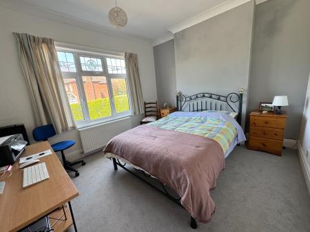 4 bedroom Detached house for sale in Eureka Road, Midway, Swadlincote, Derbyshire, DE11