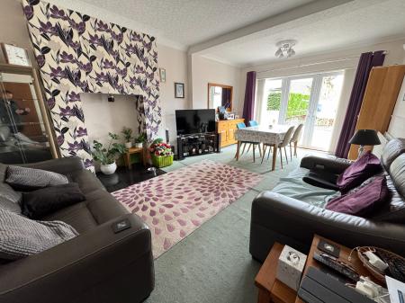 4 bedroom Detached house for sale in Eureka Road, Midway, Swadlincote, Derbyshire, DE11