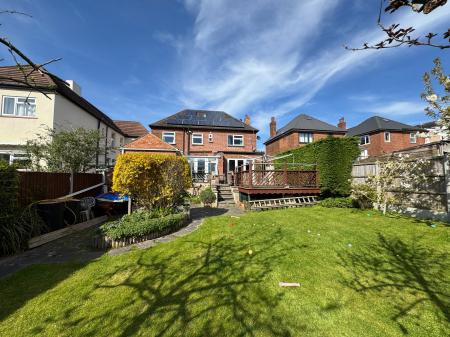 4 bedroom Detached house for sale in Eureka Road, Midway, Swadlincote, Derbyshire, DE11