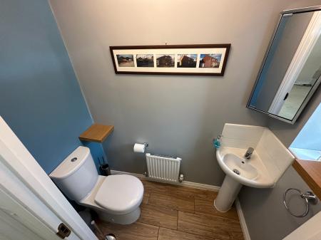 3 bedroom Semi-detached house to let in Saw Mill Way, Burton-On-Trent, DE14