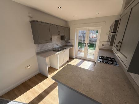 2 bedroom Bungalow to let in Valley Rise, Swadlincote, Newhall, DE11