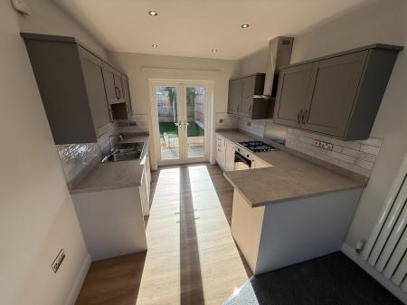 2 bedroom Bungalow to let in Valley Rise, Swadlincote, Newhall, DE11