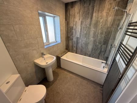 2 bedroom Bungalow to let in Valley Rise, Swadlincote, Newhall, DE11