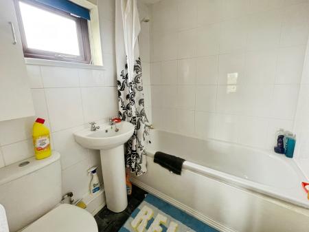 1 bedroom Flat for sale in St Stephens Court, Woodville, Swadlincote, Derbyshire, DE11