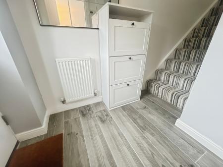 4 bedroom Detached house for sale in St Marys Drive, Stretton, Burton-on-Trent, DE13