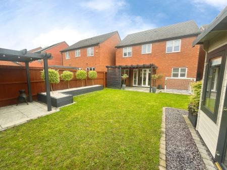4 bedroom Detached house for sale in St Marys Drive, Stretton, Burton-on-Trent, DE13