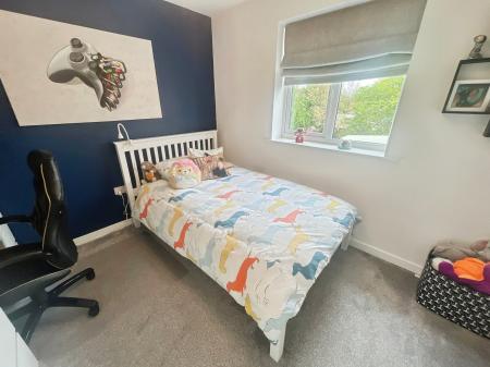 4 bedroom Detached house for sale in St Marys Drive, Stretton, Burton-on-Trent, DE13
