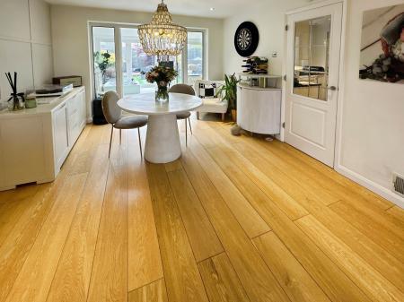 4 bedroom Detached house for sale in Cauldwell Road, Linton, Swadlincote, Derbyshire, DE12