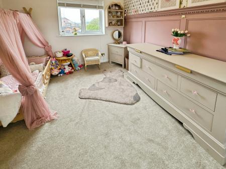 4 bedroom Detached house for sale in Cauldwell Road, Linton, Swadlincote, Derbyshire, DE12