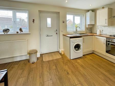 3 bedroom End of terrace house for sale in Farman Row Henhurst Ridge, Burton-on-Trent, DE13