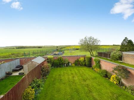 3 bedroom End of terrace house for sale in Farman Row Henhurst Ridge, Burton-on-Trent, DE13