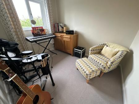 4 bedroom Detached house for sale in Athlestan Way, Stretton, Burton-on-Trent, DE13