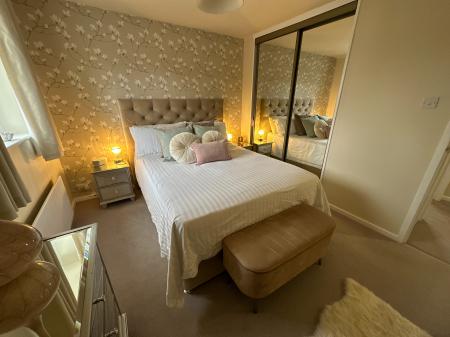 4 bedroom Detached house for sale in Athlestan Way, Stretton, Burton-on-Trent, DE13