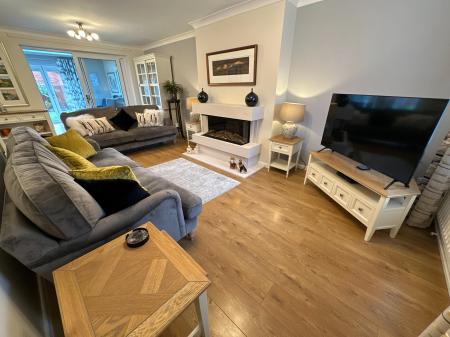 4 bedroom Detached house for sale in Athlestan Way, Stretton, Burton-on-Trent, DE13