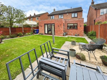 4 bedroom Detached house for sale in Athlestan Way, Stretton, Burton-on-Trent, DE13