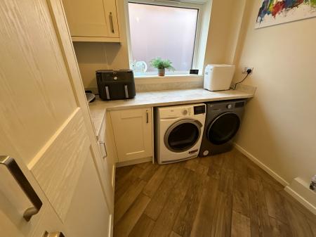 4 bedroom Detached house for sale in Athlestan Way, Stretton, Burton-on-Trent, DE13