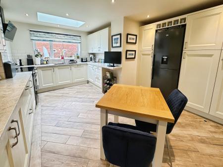 4 bedroom Detached house for sale in Athlestan Way, Stretton, Burton-on-Trent, DE13